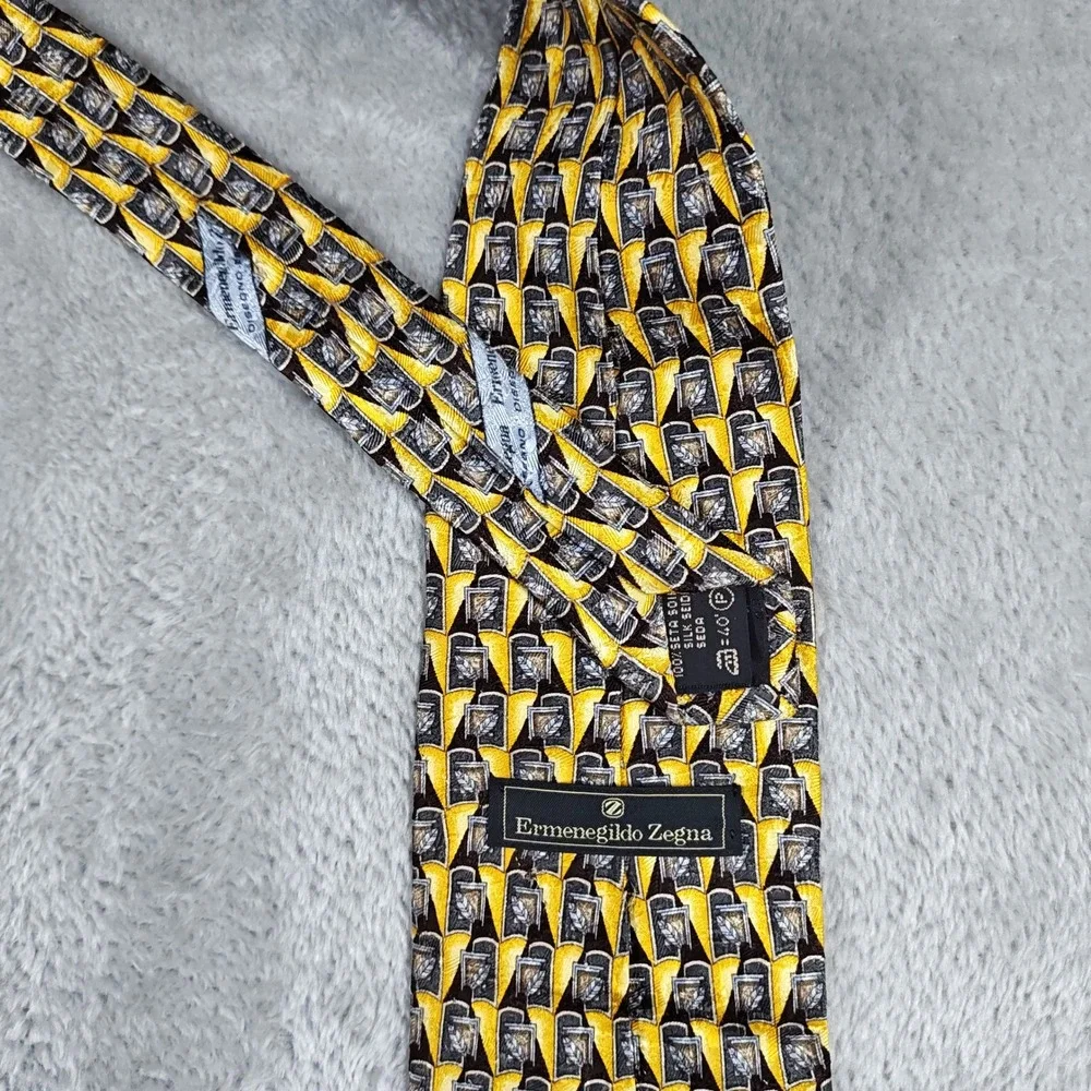 Vintage Ermenegildo Zegna Tie Mens 59X3.75 Yellow Geometric Silk Made In Italy